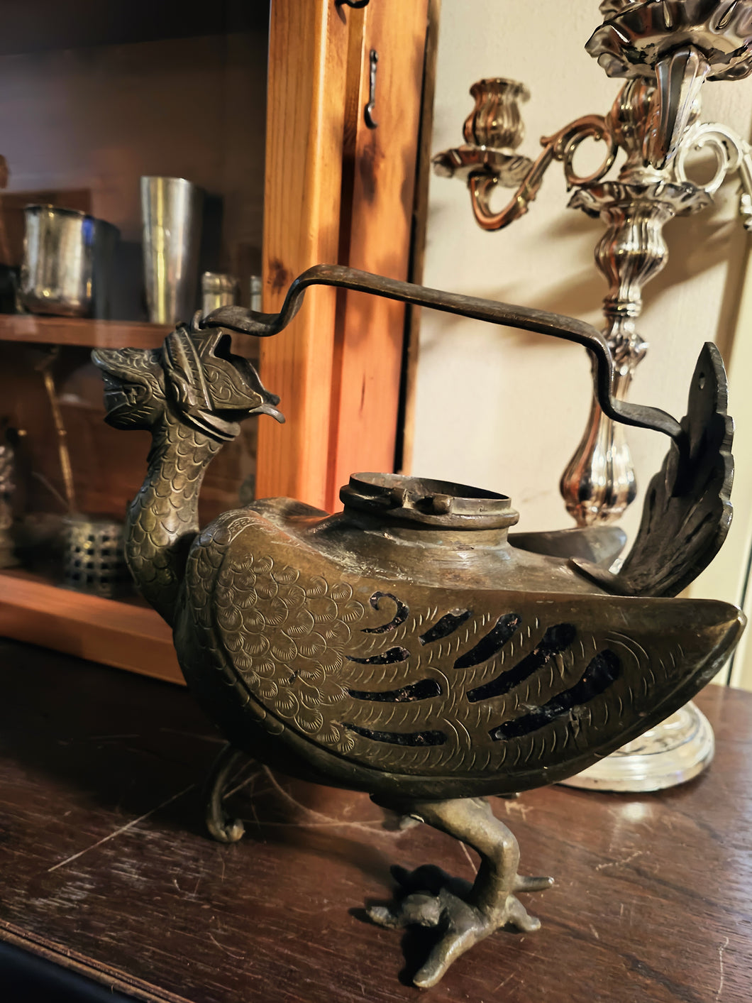 Java rare lampe à huile en bronze zoomorphe pour théâtre d'ombres