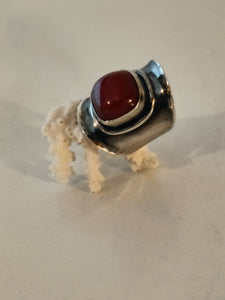 Bague Art Déco en argent avec cabochon en Bakélite