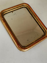 Charger l&#39;image dans la galerie, Petit miroir doré à l&#39;or fin Louis Philippe, fin XIXÈME dans son jus .
