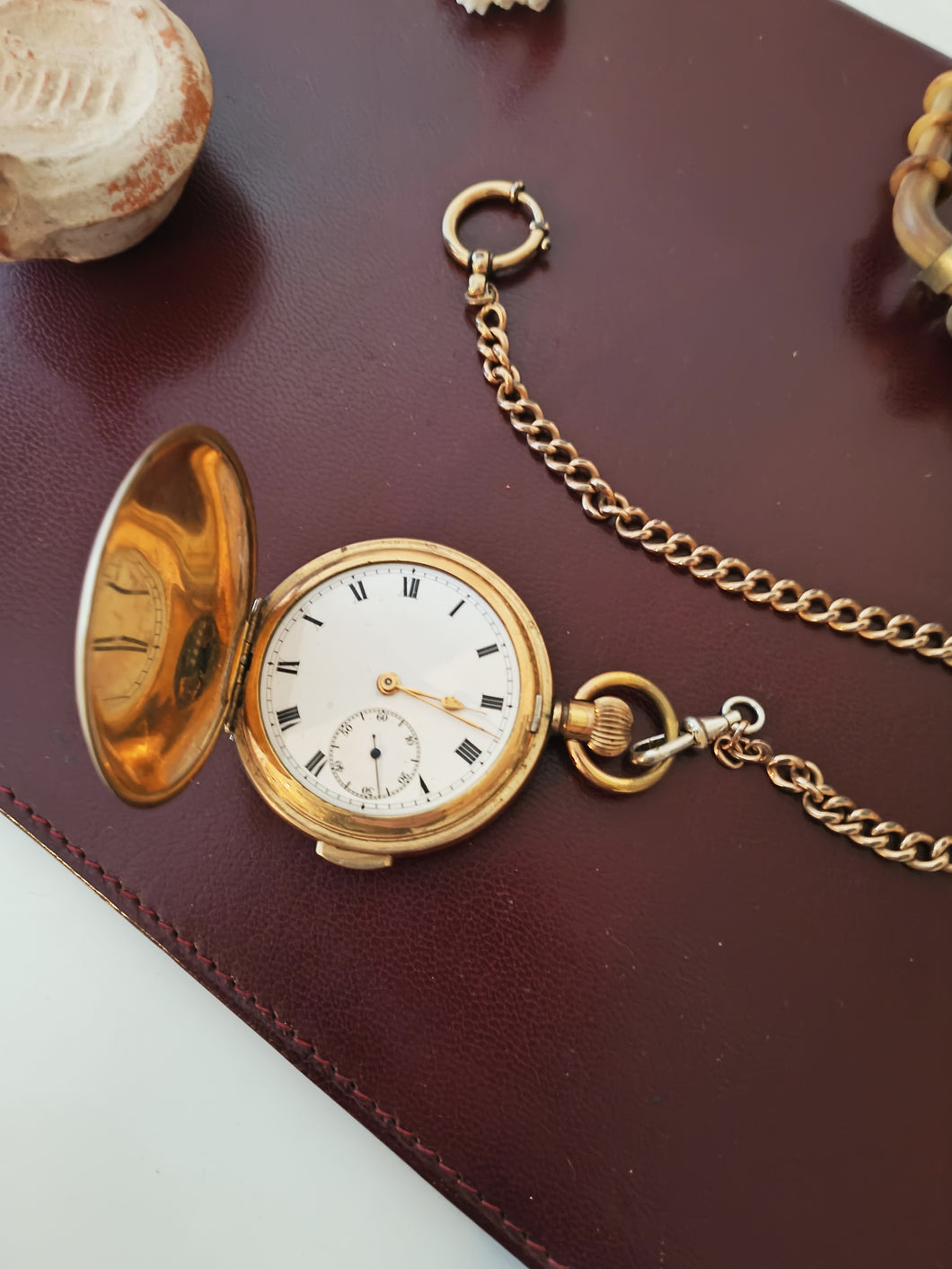Montre de poche savonnette homme  en métal doré . Mouvement à Carillon répétition heur, demi , et quart