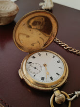 Charger l&#39;image dans la galerie, Montre de poche savonnette homme  en métal doré . Mouvement à Carillon répétition heur, demi , et quart
