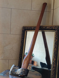 Hache en fer forgée par Eugène Chevalley, Maréchal -ferrant -forgeron à Salavaux jusqu'en 1970