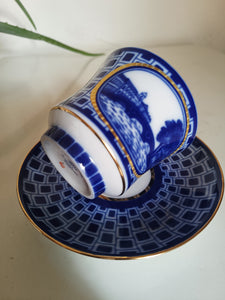 Lomonosov Impérial tasse et sous coupe en porcelaine fine peinte à la main .
