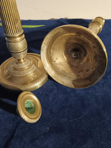 Belle paire de bougeoirs en bronze d'époque Restauration (milieu XIXE) décors finement guillochés