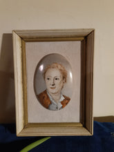 Charger l&#39;image dans la galerie, Petit tableau médaillon portrait de Diderot, peinture sur porcelaine
