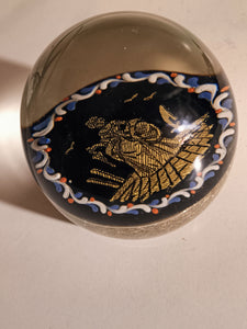 Murano sulfure presse papier en verre soufflé . xxème