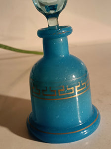 Flacon à parfum en Opaline XIX ème, décors bordure à la grecque , peinte à l'or fin .