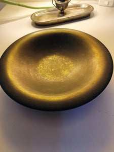 d'Alice Sordet-Bonifas - alias LIFA (1902-1975).

France ou Suisse, milieu du 20e assiette creuse en céramique. Couleur noir signé au dos .