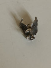 Charger l&#39;image dans la galerie, Pendentif petit aigle en argent
