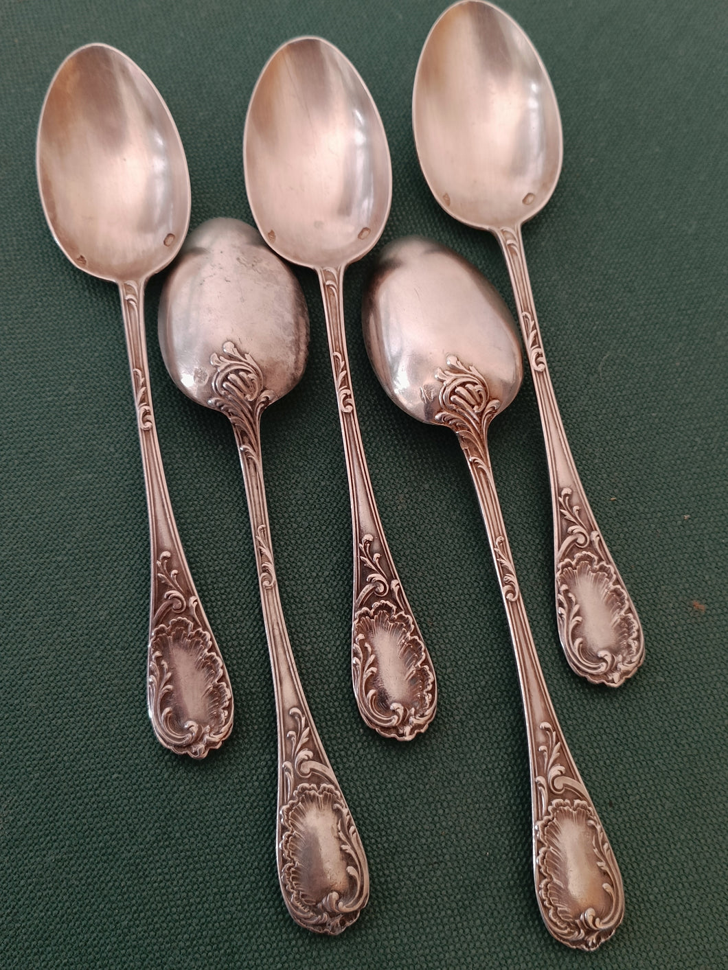 Puiforcat Louis XV rocaille , série de 5 cuillères en argent massif français Minerve premier titre !