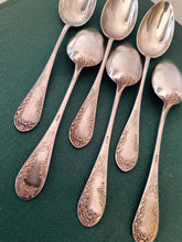 Charger l&#39;image dans la galerie, Jezler roseau série de 6 cuillères à dessert en argent 0800 , début XXÈME avec monogramme
