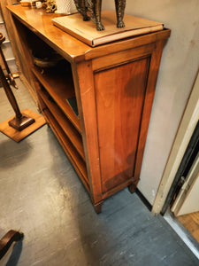 Bibliothèque style Directoire en cerisier massif . Très bonne qualitée