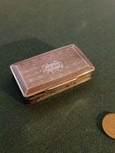 Charger l&#39;image dans la galerie, Petite boîte en argent dite vinaigrette, fin XIX probablement Suisse . Guillochée
