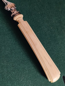 Pelle à tarte argent massif Autriche Hongrie XIXE, décors guillochés , manche os.