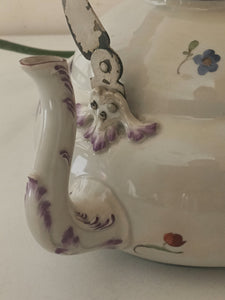 Ludwigsburg rare et exceptionnelle bouilloire en porcelaine XVIIIE peinte à la main