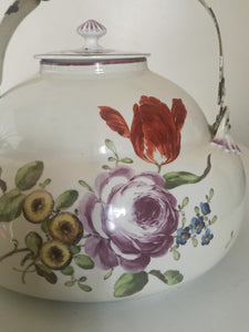 Ludwigsburg rare et exceptionnelle bouilloire en porcelaine XVIIIE peinte à la main