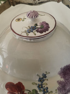 Ludwigsburg rare et exceptionnelle bouilloire en porcelaine XVIIIE peinte à la main