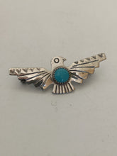 Charger l&#39;image dans la galerie, Broche aigle en argent et turquoise, Amérique du Nord probablement Navarro milieu XXÈME
