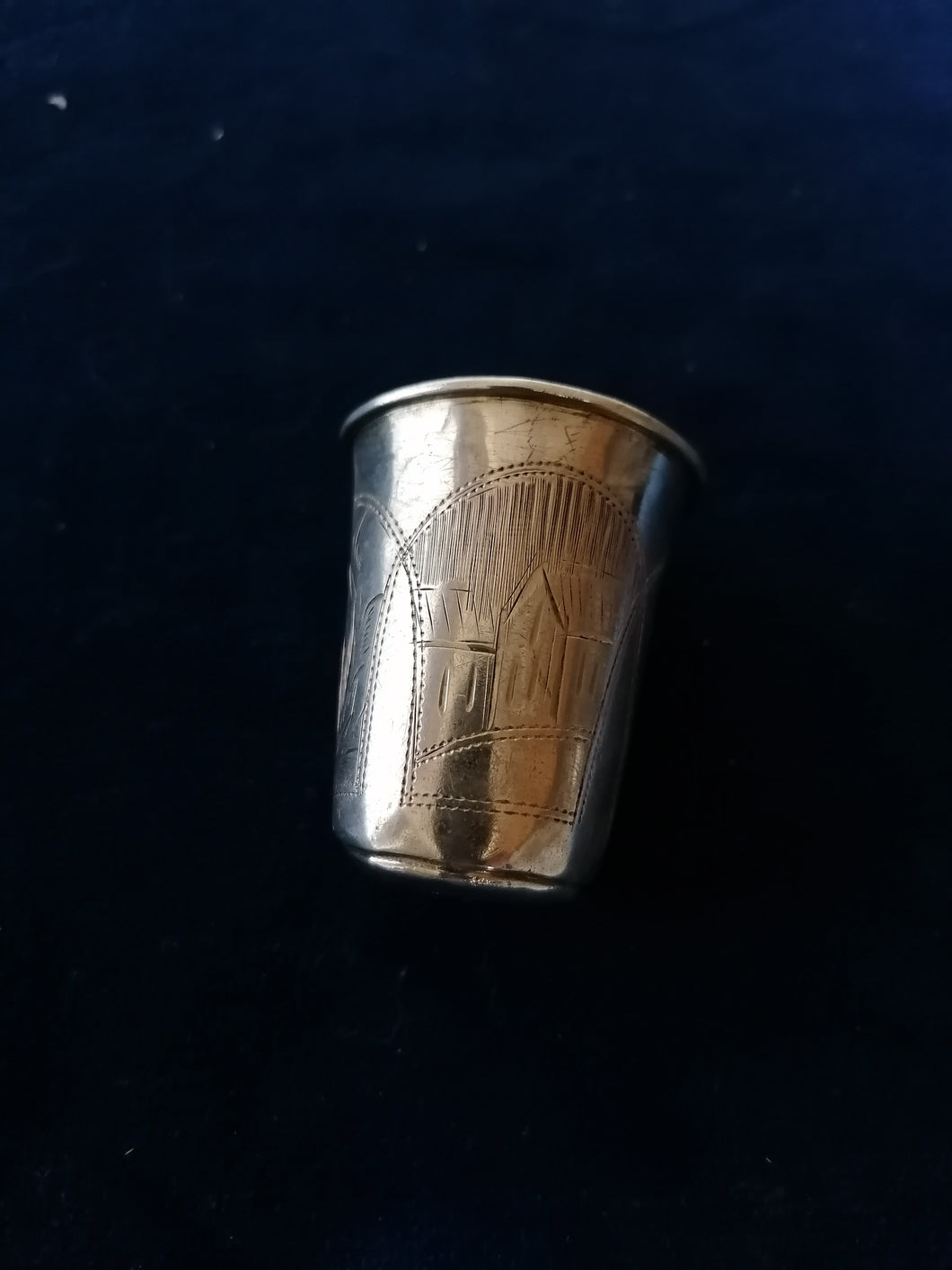 Gobelet à vodka en argent massif russe fin XIXe