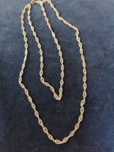 Charger l&#39;image dans la galerie, Collier chaîne traissée double rangée, maille particulière. 
