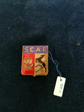 Charger l&#39;image dans la galerie, Broche ski club alpin Parisien 
