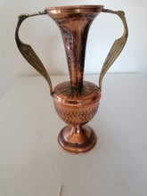 Charger l&#39;image dans la galerie, Vase en cuivre hébreux, probablement pour rituel avec décors traditionnel 
