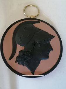 Tête grecque dans le style de Wedgwood.. En résine. Parfait état