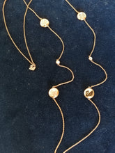 Charger l&#39;image dans la galerie, Swarovski Collier en chaîne fine, avec petit pendentif intégrés
