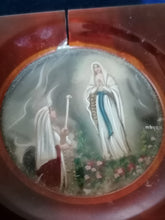 Charger l&#39;image dans la galerie, Miniature peinte, l&#39;apparition de la Vierge à lourde début XXème
