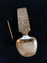 Charger l&#39;image dans la galerie, Heinz Decker, 1940 - Suède cuillère à sel argenté
