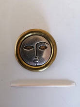 Charger l&#39;image dans la galerie, Broche et pendentif vintage,  visage en argent massif.

