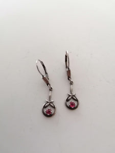 Paire de boucle d'oreille en argent massif, avec cristal taillé