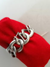 Charger l&#39;image dans la galerie, Bracelet gourmette argent massif, début XXème. maille pleine
