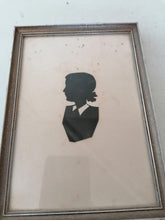 Charger l&#39;image dans la galerie, Paire de silhouette taillé, portrait jeune femme.avec cadre, milieu XXème
