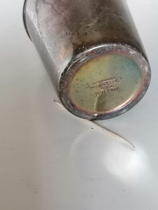 Shaker ancien en métal argenté de Béard