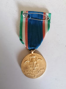 Victor Emmanuel III médaille des école argent doré. 
