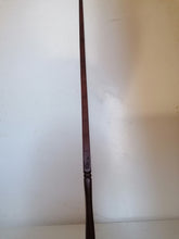 Charger l&#39;image dans la galerie, Ancienne baguette de métier à mesurer, bois de cerisier, avec graduation en 3,5 cm

