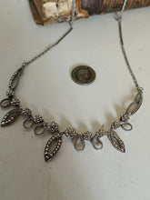 Charger l'image dans la galerie, Collier Art nouveau en argent massif et marcassite. Vers 1920 parfait état
