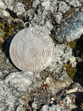 Charger l'image dans la galerie, guldenthaler 1568 en argent / 60 kreuzers - Ferdinand II  .  Tyrol Autriche - États. Monture pendentif
