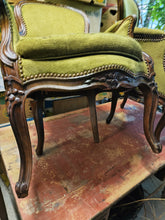 Charger l&#39;image dans la galerie, Rare paire de fauteuils cabriolets style Louis XV en palissandre. À recouvrir

