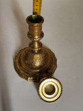 Charger l'image dans la galerie, Petit bougeoir de toilette en bronze , style régence. D'époque XIXÈME
