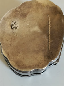 Rare boîte en argent massif ottomane 18ème, avec trois poinçons et quelques usures du temps