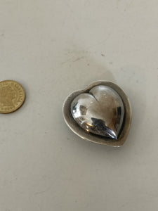 Coeur de Savoie , bijoux régional en argent massif, probablement début XXÈME. Système coulissant
