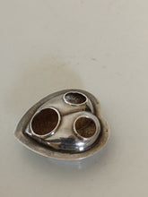 Charger l&#39;image dans la galerie, Coeur de Savoie , bijoux régional en argent massif, probablement début XXÈME. Système coulissant

