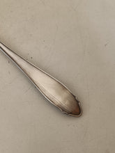 Charger l&#39;image dans la galerie, Jezler la reine grande louche en argent massif 0.800 , 210g
