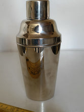 Charger l'image dans la galerie, Shaker en métal blanc milieu XXÈME
