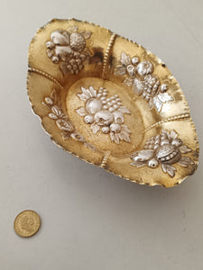 Ravissant vide poche en argent massif repoussé et doré . Allemangne Poids 73g orfèvre Posen vers 1900