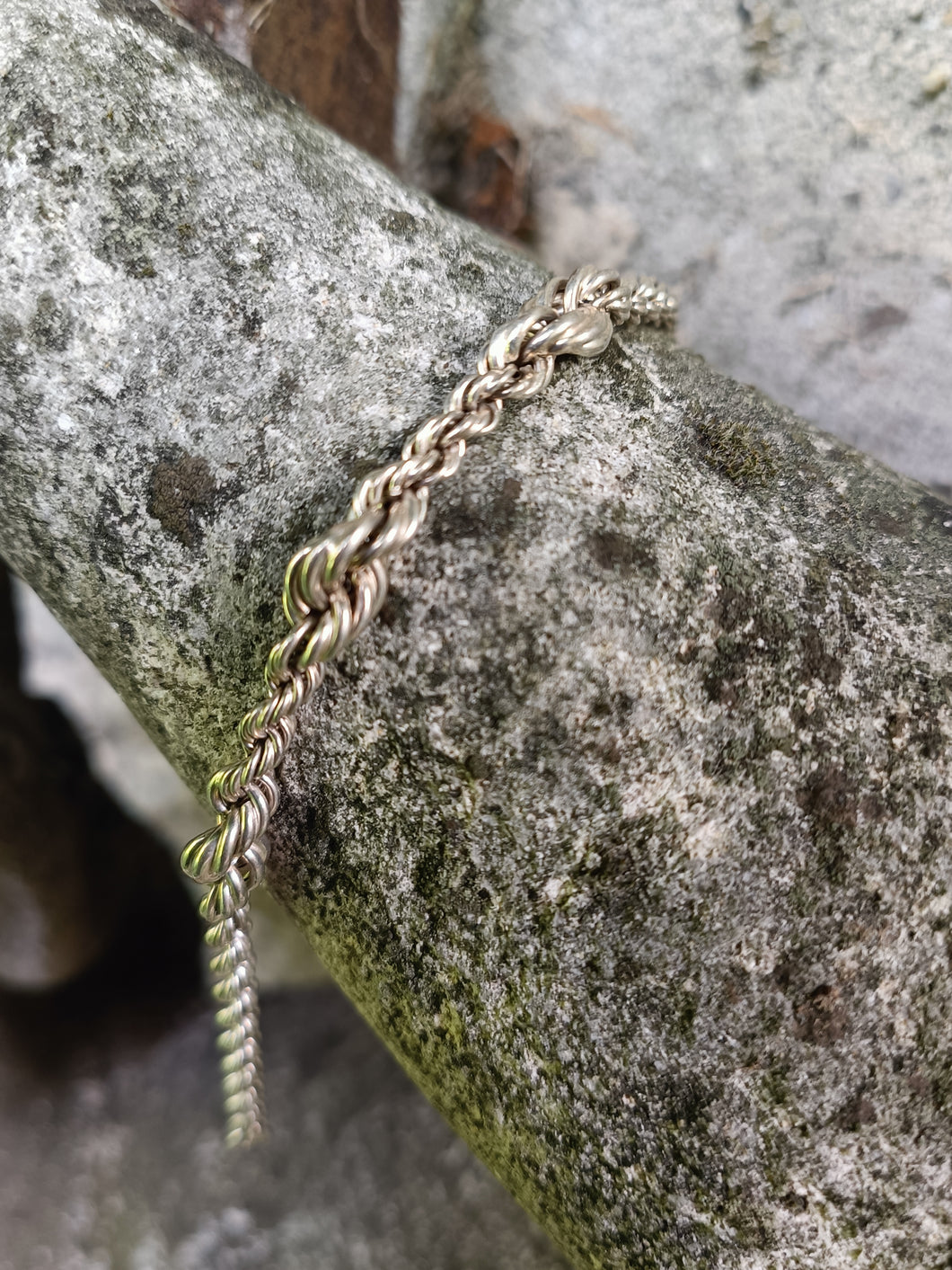 Bracelet en argent mailles tressés.