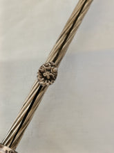 Charger l'image dans la galerie, Baguette d'éclairage de Shabbat en argent massif Sterling 0,925, XXÈME
