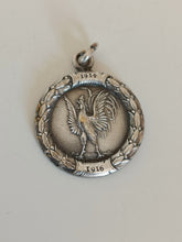 Charger l&#39;image dans la galerie, Médaille commémorative Française probablement première guerre 1914/16 . Métal argenté
